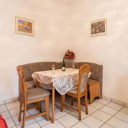 Moselle River Retreat, Cleaning Included * Ediger-Eller